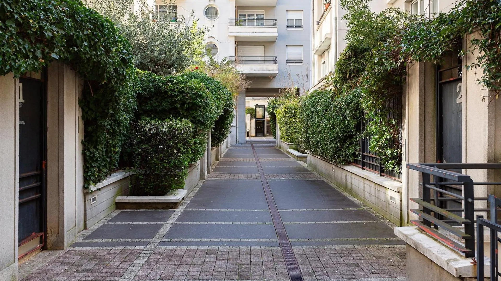 Calme Et Accueillant Metro Charonne Apartamento París